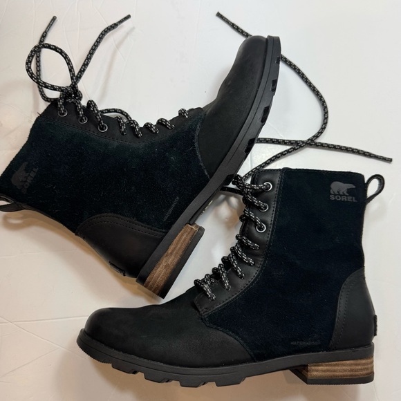 Sorel Emelie Short Lace Womens Combat Boot Size 8 Black Suede Leather Zip Up - Picture 1 of 10